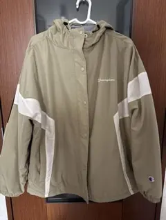 チャンピオン　アウター　ユニセックス大きめ