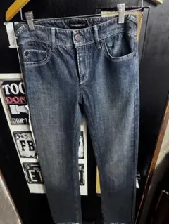 EMPORIO ARMANI スキニーデニム ダークブルー 記載タグ付きのサムネイル