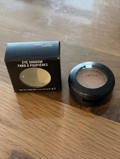 【新品】MAC アイシャドウ HONEY LUST LUSTRE