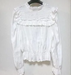 surrearis ホワイト フリル付き長袖ブラウス アリスムカイデ