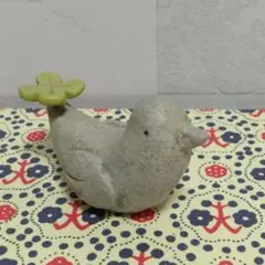 鳥の置物 四つ葉のクローバー　ミニチュア
