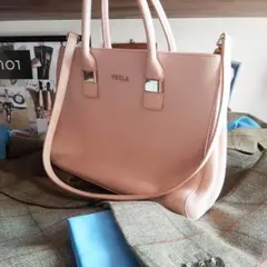 Item thumbnail for item 678d91d6-0e5a-474f-a1f6-0e152d3f9f37