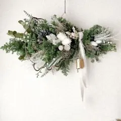 クリスマス　横長スワッグ スワッグ　ドライフラワー　針葉樹　ベル