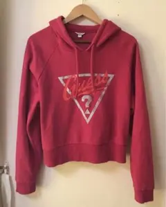 Y2K パーカー　guess ピンク　ゲス　可愛い　レディースファッション