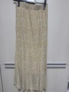 ココディール　フラワープリーツマーメイドスカート