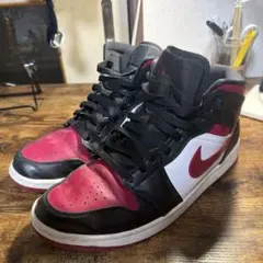 NIKE AIR JORDAN 1 MID 