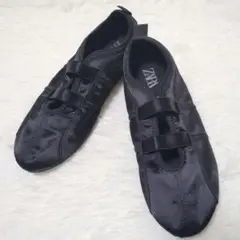 【美品】ZARA サテンフラットシューズ　36