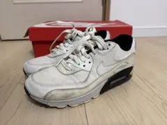 Item thumbnail for item ff32f901-65a8-4b63-821c-4ecfd3e5f099