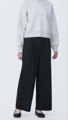 無印良品　シワになりにくいタックストレートパンツ　Ｌ・ネイビー
