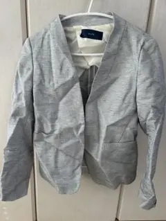 グレー ノーカラージャケット