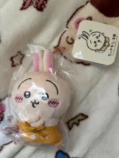 ちいかわ もぐもぐ本舗 店員さんなマスコット うさぎ 未開封タグ付き 国内正規品