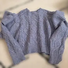薄い青 ケーブルニットセーター パフスリーブ
