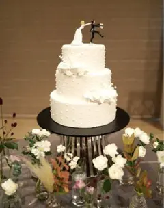 ウェディングケーキトッパー 花嫁と花婿