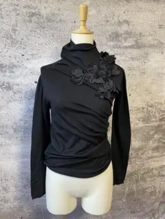 アツロウタヤマ　変形タートルネックトップス