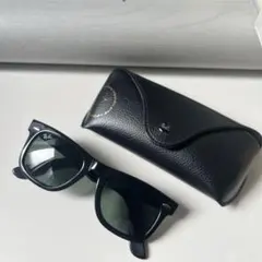 Ray-Ban Wayfarer ブラック サングラス ケース付き