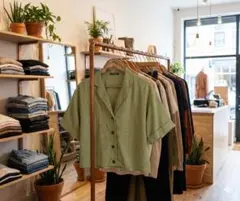 ✅【新品タグ付き】しまむら　レディース　トップス　半袖　シャツ　カーキ　グリーン