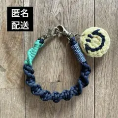 スマホストラップ　パラコード　ハンドストラップ　バッグチャーム　チャームかぎ編み