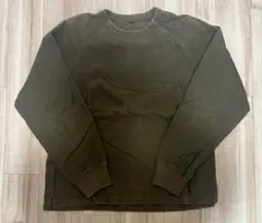 オリーブグリーン 長袖カットソー