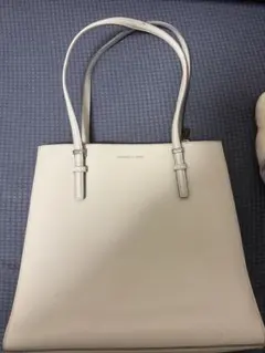 CHARLES & KEITH トートバッグ ライトグレーのサムネイル