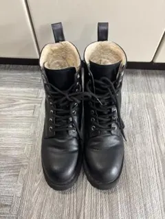 H&M ブラックレザーワークブーツ