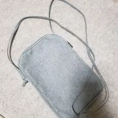 グレー ショルダーバッグ