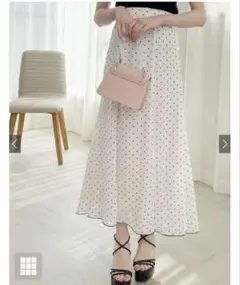 新品未使用　ドット柄シアーフレアスカート [gc124] アイボリー