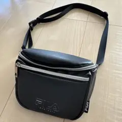 FILA lovetoxic ボディバッグ ブラック