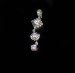 キュービックジルコニア　ペンダントトップ