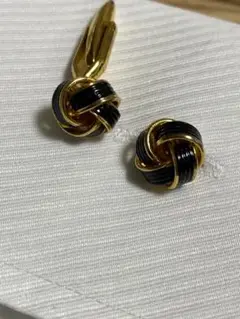 カフスボタン