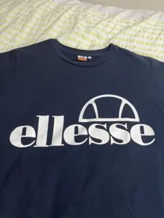 ellesse ネイビー 長袖Tシャツ　Sサイズ