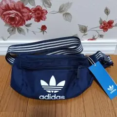 新品タグ付き　adidas ボディバッグ ネイビー 　アディダス