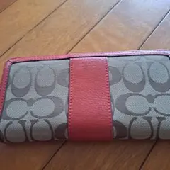 Coach ロゴプリント 長財布 ベージュ/レッド
