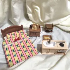 シルバニアファミリー 家具セット　ベッド　電話　キッチン　６点