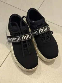 miumiu 厚底スニーカー