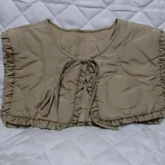 フェリシモ　アプデ　ポケット付き　キルト付け衿　ベージュ