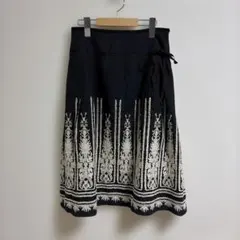 ZAMPA ザンパ　刺繍入りスカート　ブラック　サイズS
