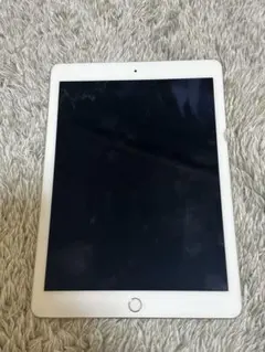 iPad 第7世代 MW752J/A 左上一部割れあり 管理ナンバー2970 - メルカリ