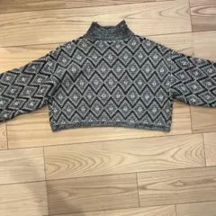 アーバンリサーチ 長袖ショート丈セーター