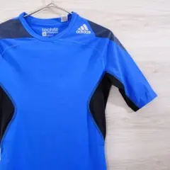 美品　アディダス　テックフィット　トレーニングウェア　Tシャツ M ブルー