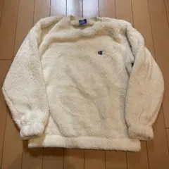 新品タグ付き チャンピオン ボア トレーナー ロゴ入り キッズ