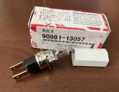 トヨタ 純正 フォグランプバルブ 90981-13057のサムネイル