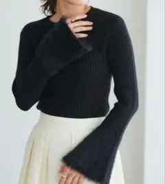 Pierrot シャギードッキングフレアスリーブニット　ファー