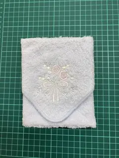 Hotman ホットマン タオルハンカチ ハンドタオル 花束刺繍 淡いブルー