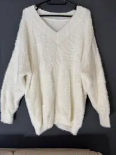 オーバーサイズ Vネック ニット ホワイト