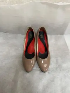 KiBERA エナメルパンプスのサムネイル