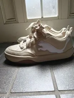 ⭐️新品未使用⭐️PUMA ホワイト 厚底スニーカー 新品タグ付き 26年春