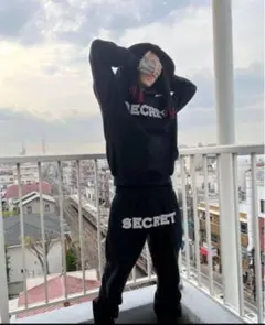 SECRET 2026 TRACKSUIT ベロアセットアップSサイズ 完売品 - メルカリ