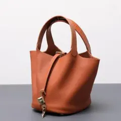 クロコダイル型押し本革 バッグ 上質本革レディースガーデンパーテトートバッグ金具