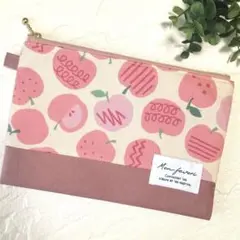 4649✿20cmフラットポーチ✿カードポケット付き✿りんご柄ピンク