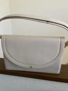 ピエール　カルダン ライトベージュ　ショルダーバッグのサムネイル